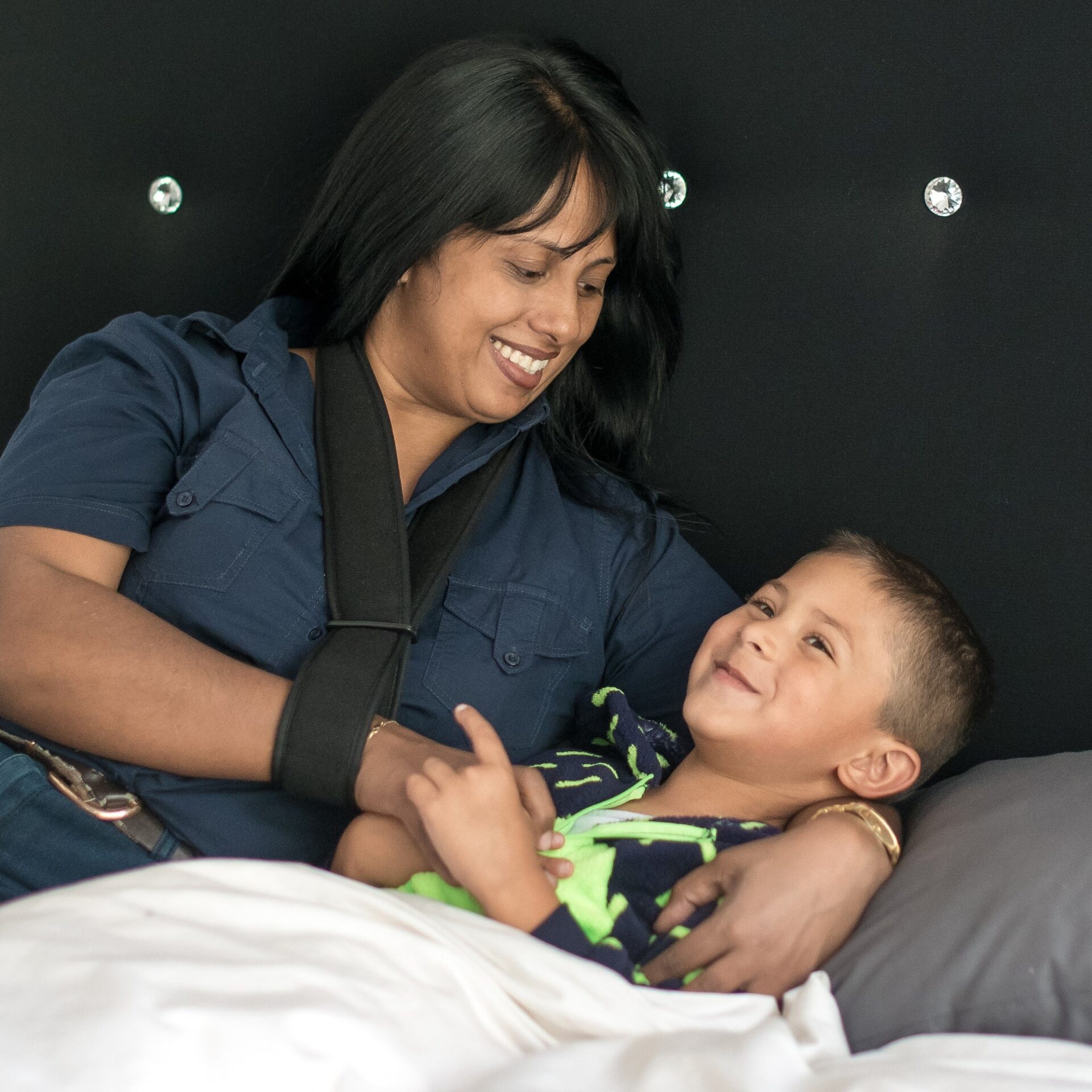 Advanced Foam Arm Sling (Black) - Image 4